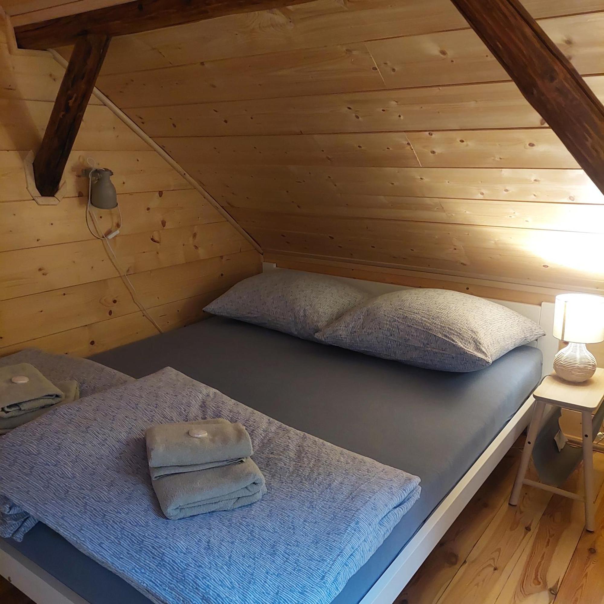 Apartmany U Tri Slunci Hroubovice エクステリア 写真