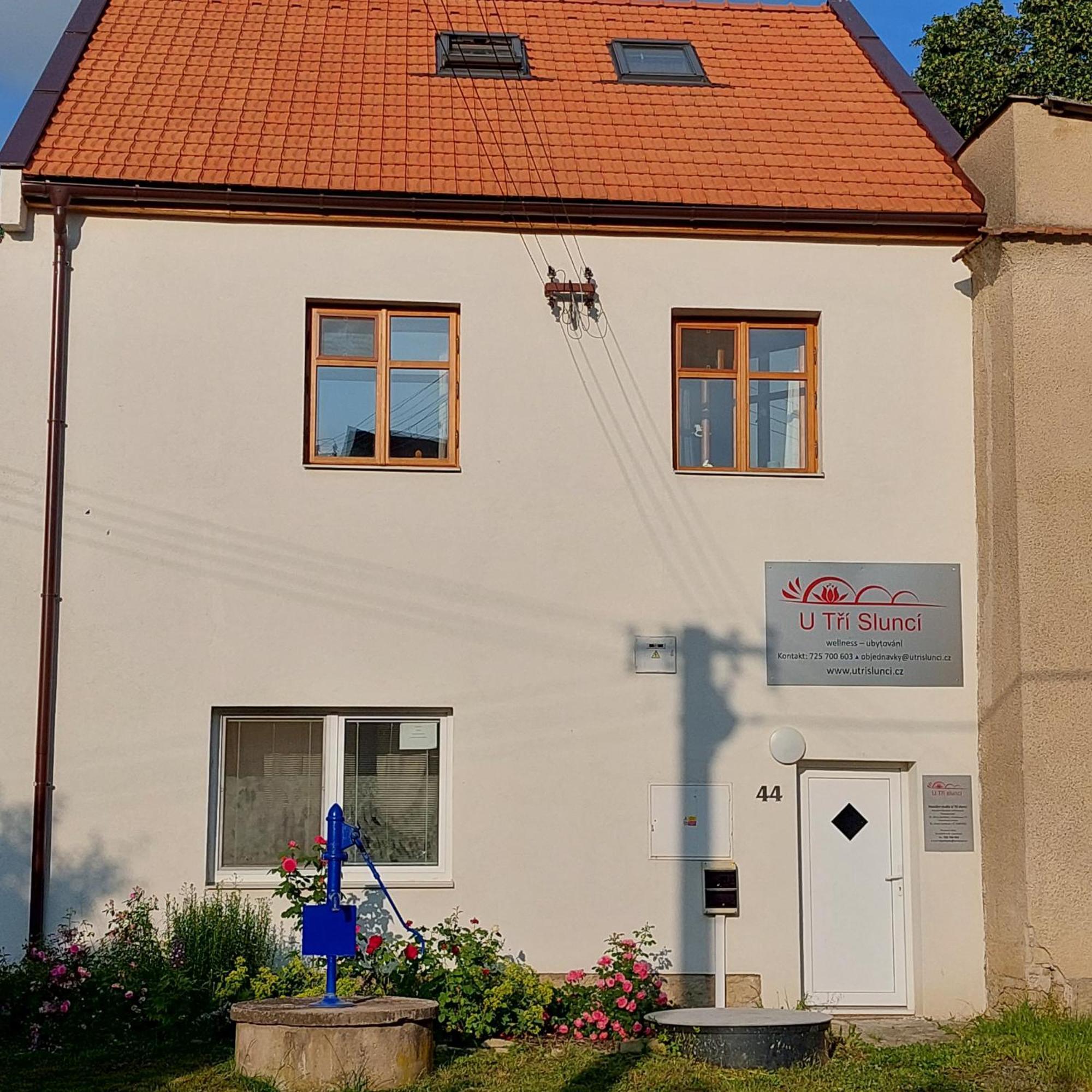 Apartmany U Tri Slunci Hroubovice エクステリア 写真